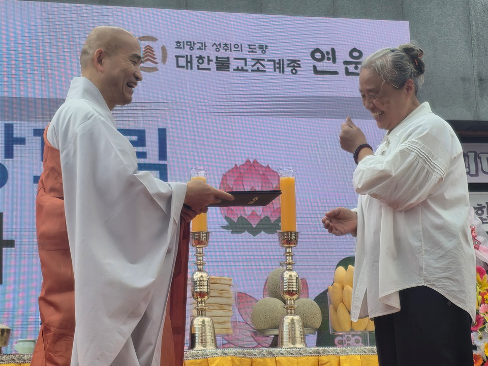 ȸ�� ���԰� ��ö�� ������� ������ �λ����̴�.