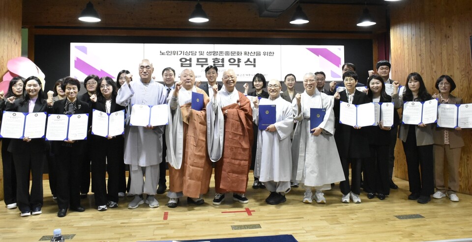 �̳� �������࿡�� 24�� �ұ��� ���κ�������� ������ ���� ���� ������ ���� ����� �����ϱ�� �ߴ�.