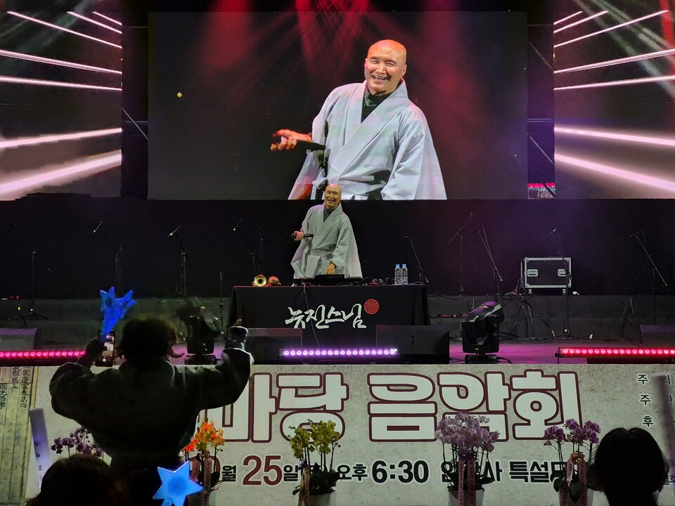 �ΰ��� �Ѹ�������ȸ���� �������� ��������.