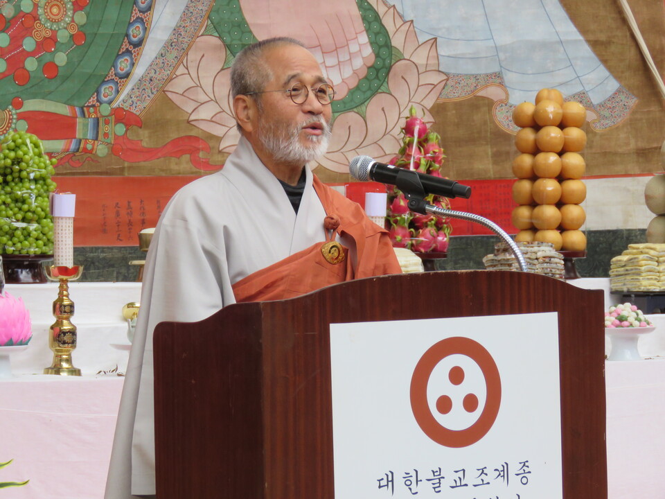 ���� ȸ�� ���㽺���� ������ȸ�� ������ ���ߵ��� �ݷ��ߴ�.&nbsp;