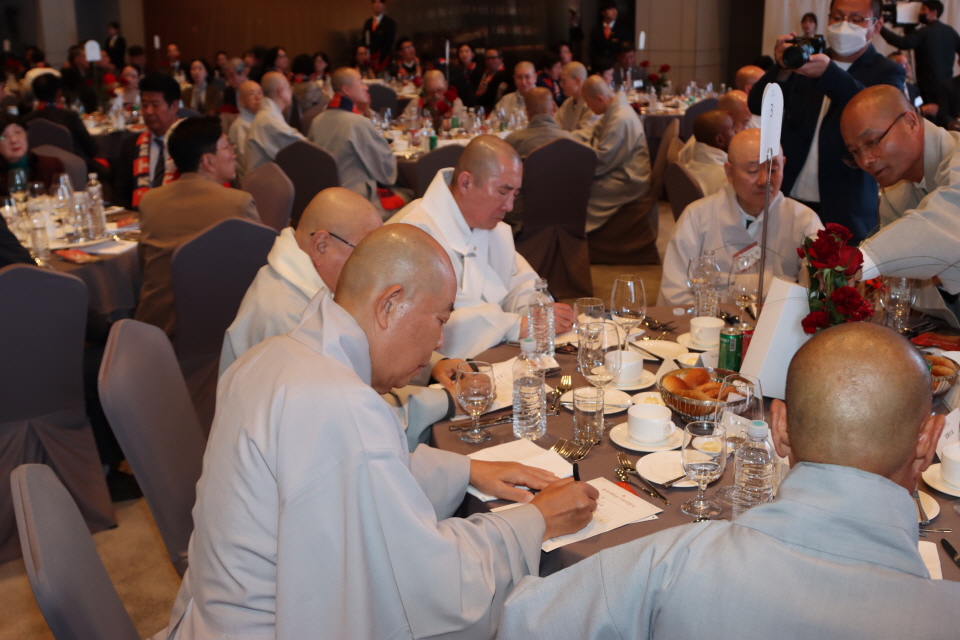 �������� �Ŀ��� ����ϴ� ���.