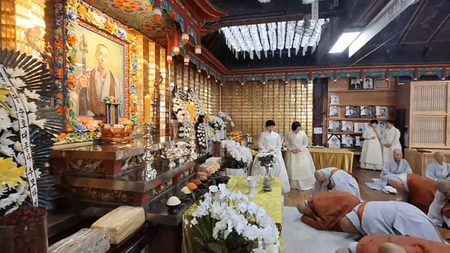 [영상] 서울 도선사가 청담대종사 열반 54주기 추모다례재를 호국참회원에서 봉행하고 있다.