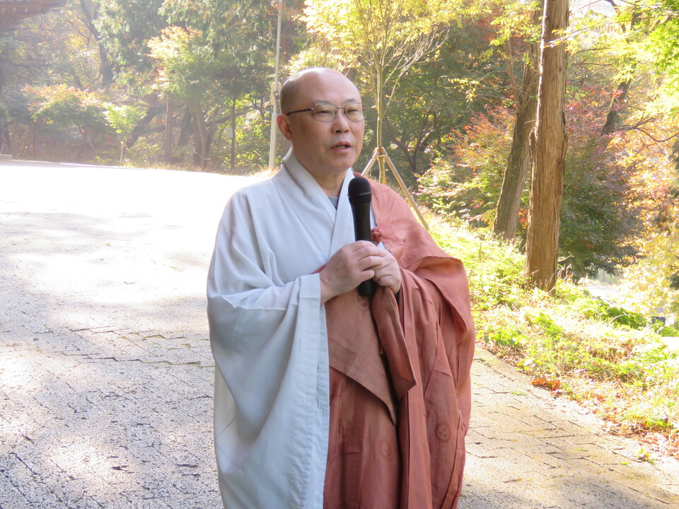 ���Ƚ����� ������ �ռ� ���츮�� �����ϴ� �� ������ �� �Ӹ� �ƴ϶� ������ ����� ������ ��ȭ�� �ູ���� �̾����⸦ �ٶ�� �������� ���ش޶󡱰� ����ߴ�.