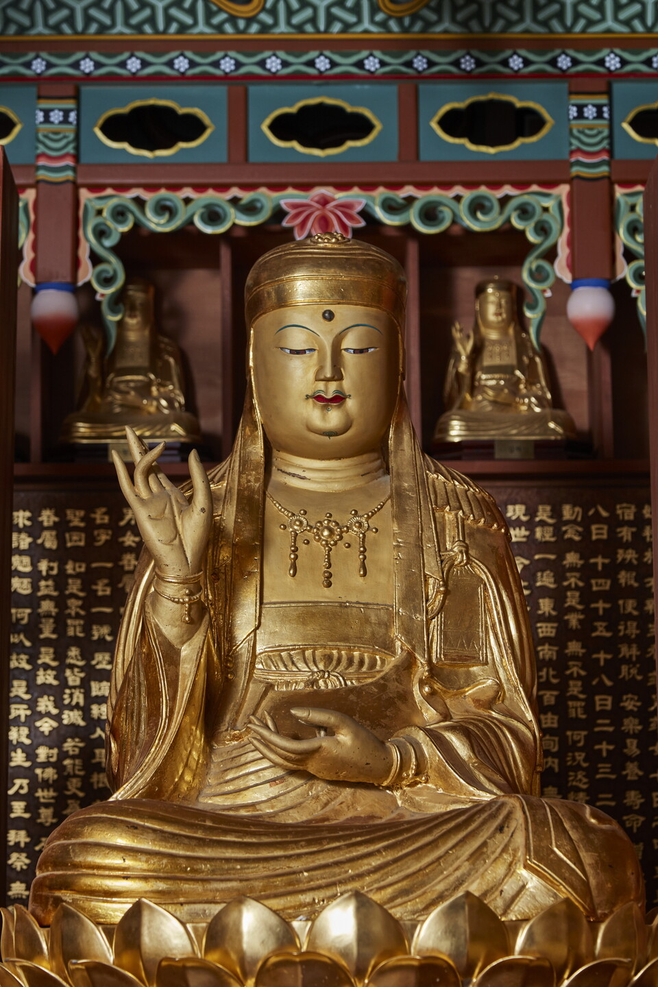 선운사 지장보궁 금동지장보살좌상.