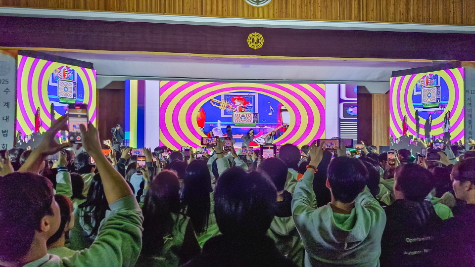 3�� ������ �������� �л����� ū ȣ���ӿ� ���� ������ũ�� ������ ���ƴ�.&nbsp;&nbsp;