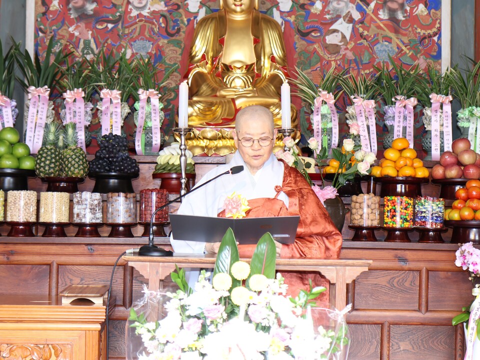 &nbsp;û�ϻ����н°����п� �������� ���������� ������ �д� û�ϻ� ���� �������.