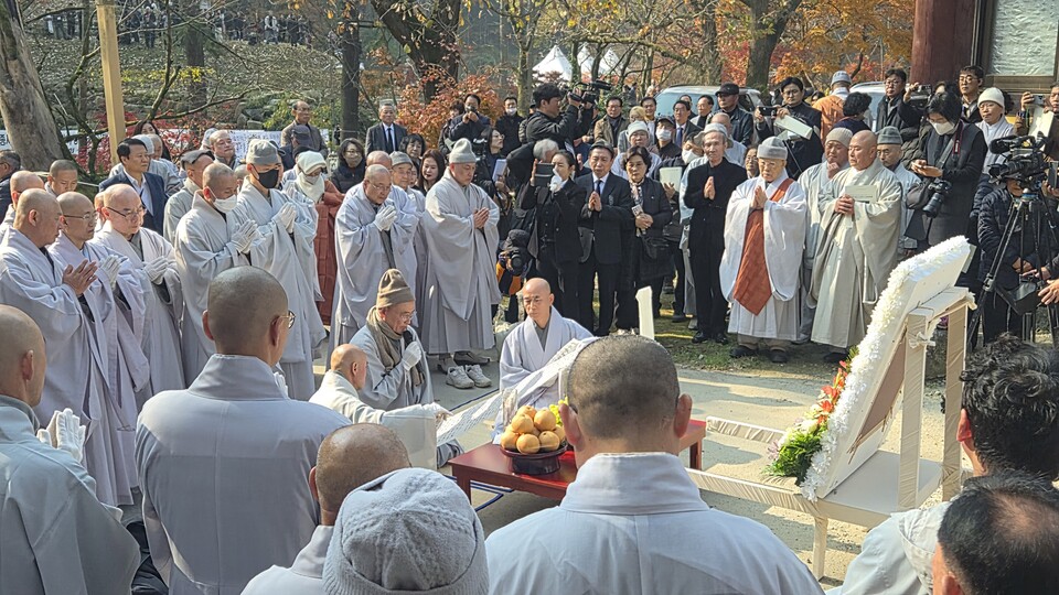 이날 다비식에 앞서, 대종사의 법구는 금산사 경내 곳곳을 돌았으며 산문을 떠나기 직전 노제가 이뤄졌다.