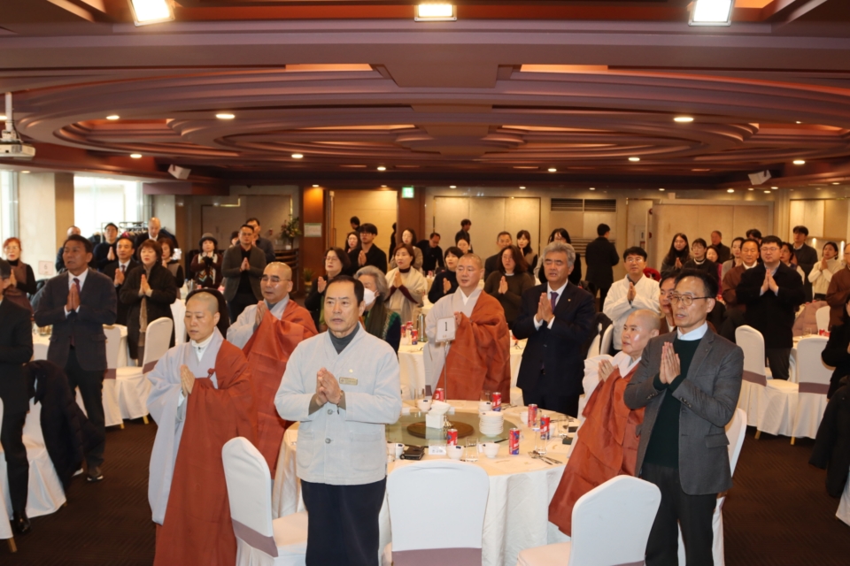 ������ �����δ� 12��23�� �����ŵ���ü �۳�ȸ�� �����ϰ� ���⿡�� ���� ������ ���� ������ ���� ���� �����ߴ�.