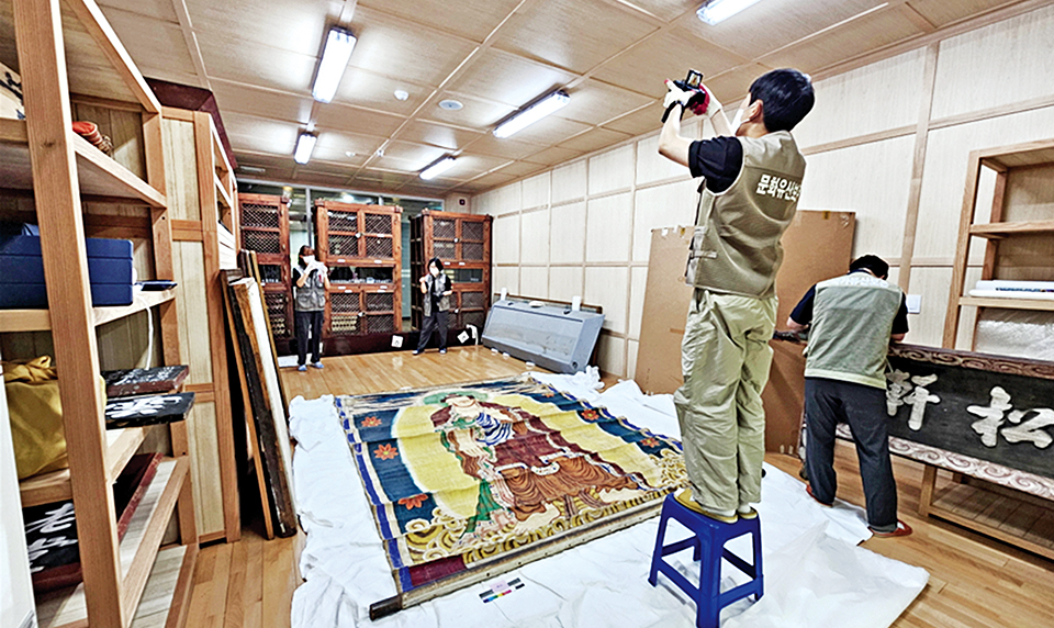 �ұ��߾ӹڹ����� ������ ��ȭ���� �ٷ�����ó�� ȯ������ �ϰ� �ִ�.