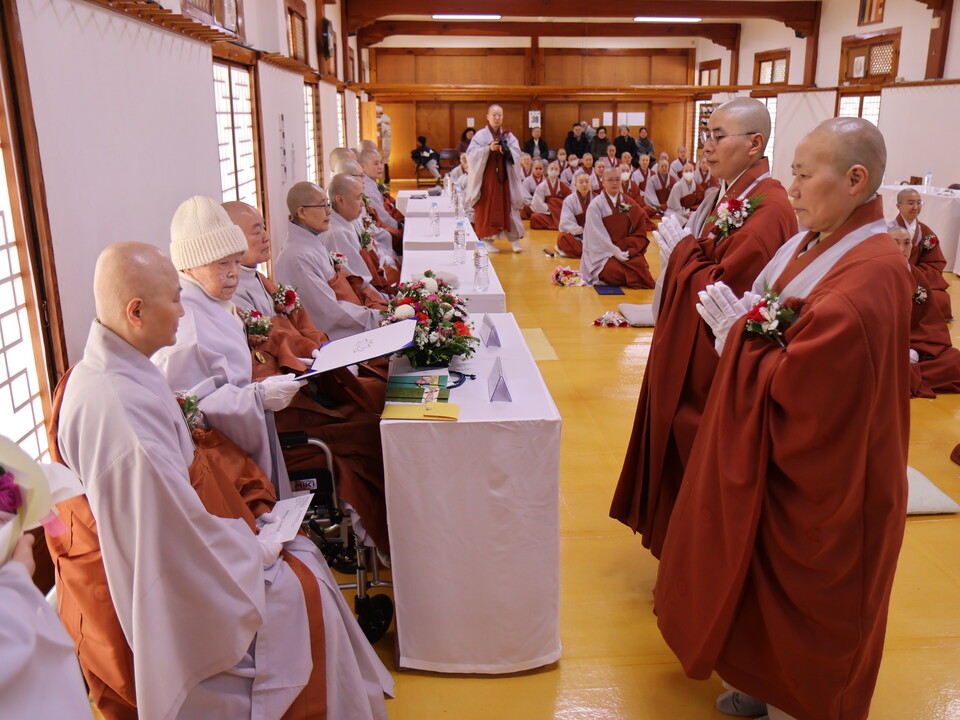 ȸ�� ���������� ������ ���Ե鲲 ���������� ���ϴ� ���.