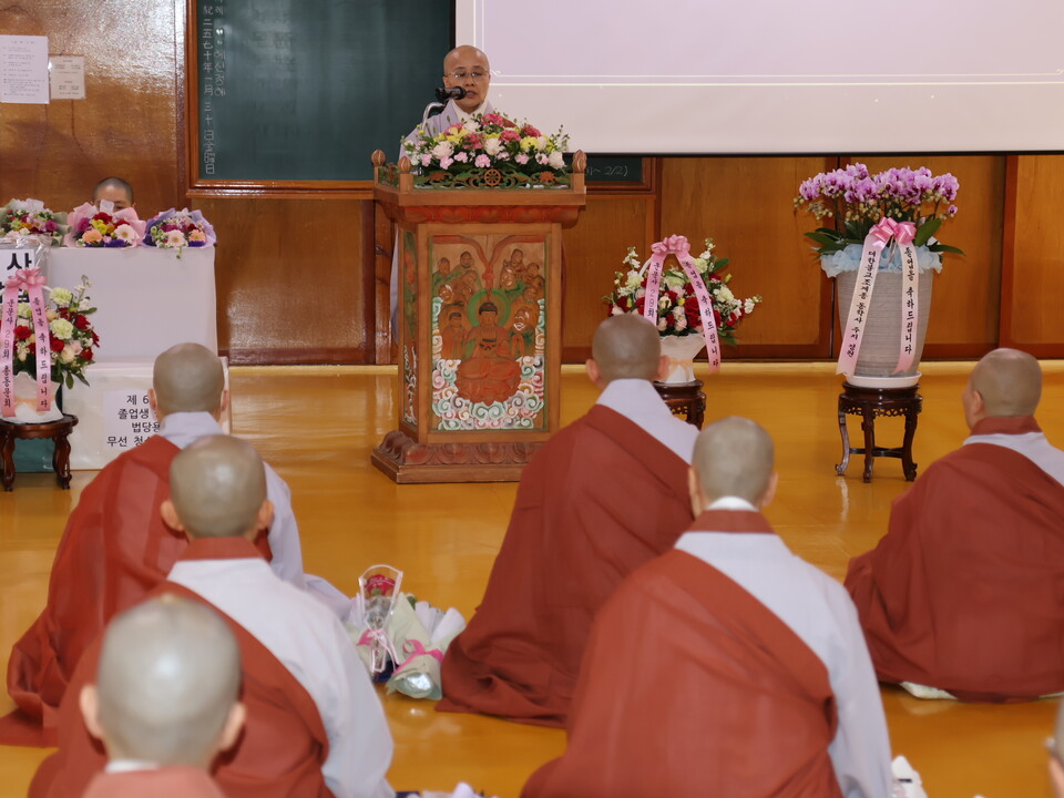 �ݷ����ϴ� ���°����� �ѵ���ȸ�� ��������.