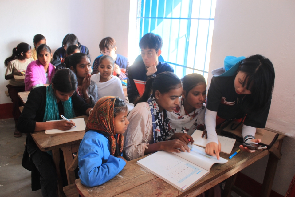 1��28�� ����ٽ�Ƽ �����ʵ��б����� �ѱ��� �������� ���.