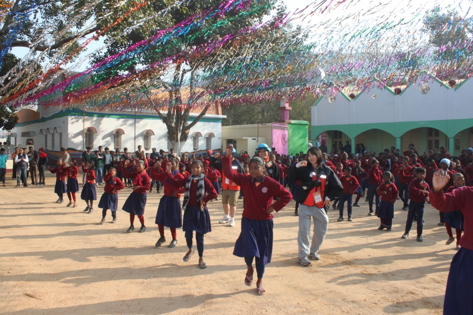 1월23일 둔게숴리 수자타 아카데미에서 교육봉사활동 모습.