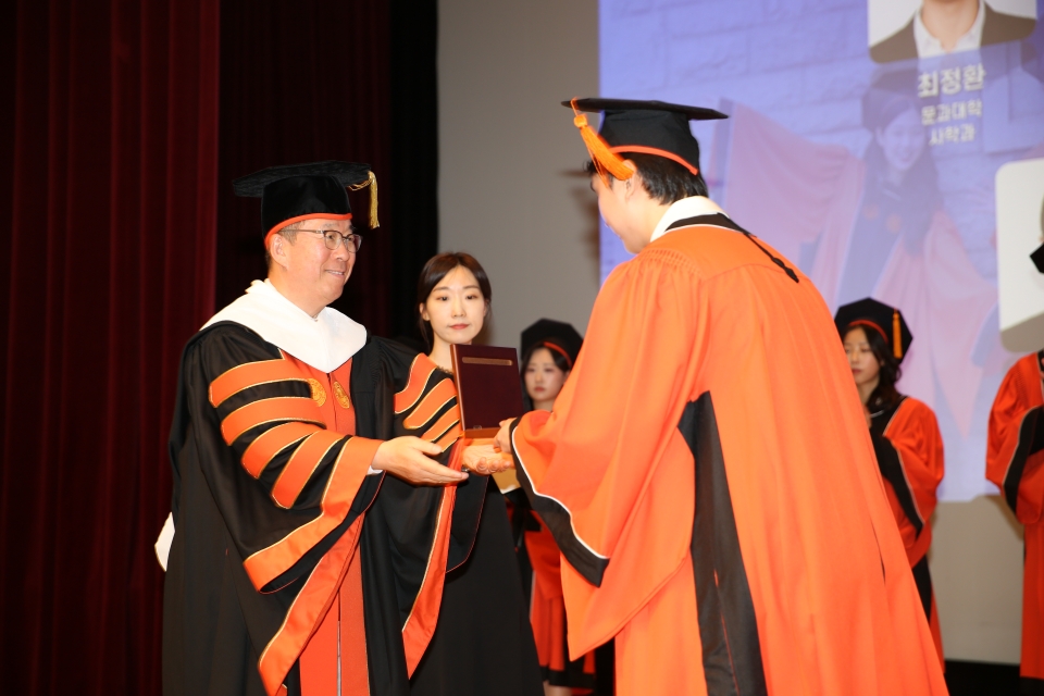 ������� 2��12�� �� ������������ �����ϰ� �ڻ� 109�� �� �� 3031���� �������� �����ߴ�. ������ ����� ������ ���λ� ����ڿ��� ���и� �����ϴ� ���.