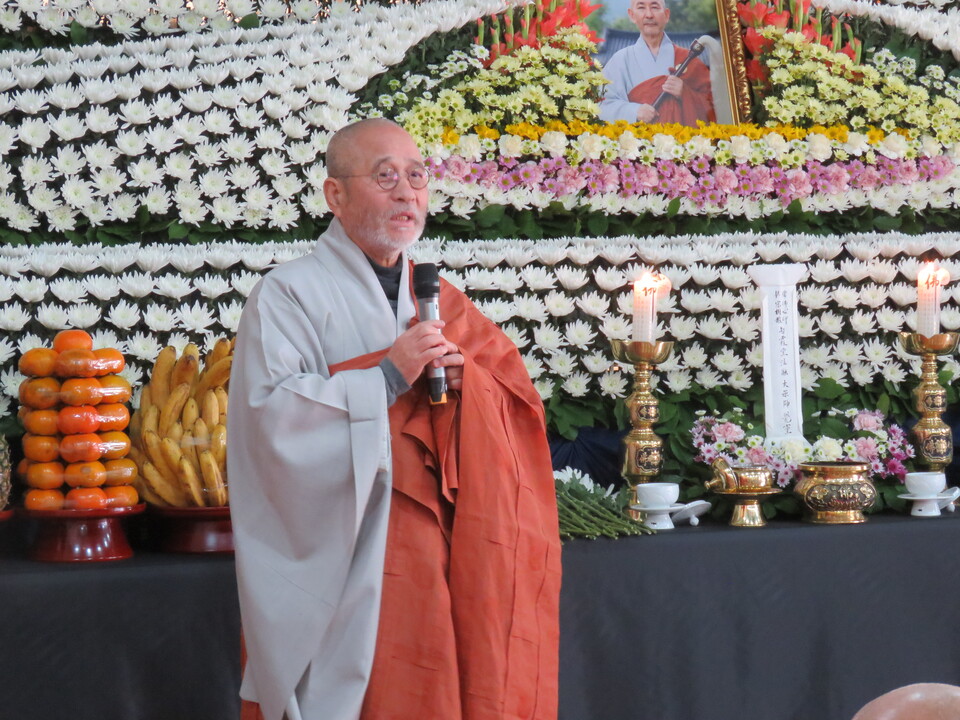 ����Ŀ� ������ ���Ե鿡��&nbsp; ���� �λ��ϴ� �ְ�� ȸ�� ���㽺��