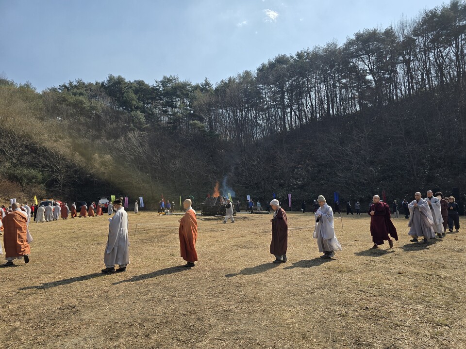 �ٺ�� ���