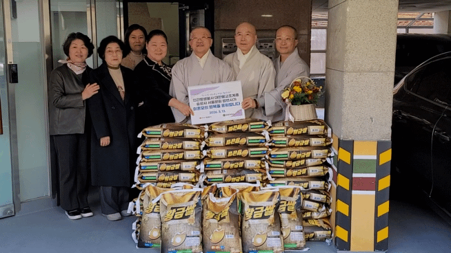 [����] ���� ���û簡 3��13�� ���� ���ı� ��õ���� ��ġ�� ��ȥ��ü��� �����Ͽ콺�� �ں��� �Ұ� �Ŀ����� �����ϰ� �ִ�.