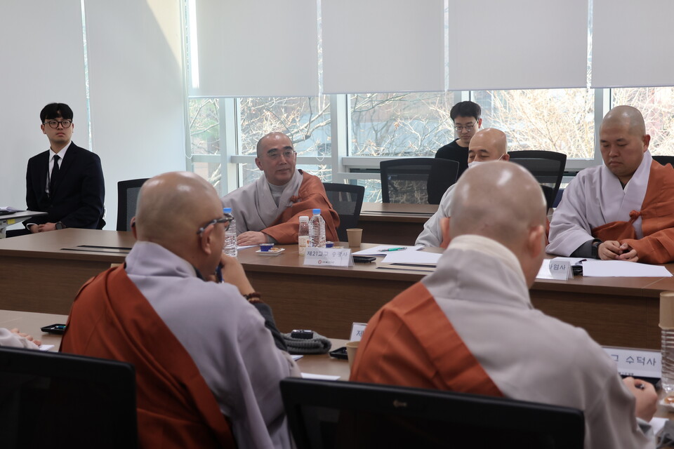 Ư�� �Ⱑ ���� ���Ե��� ��Ż���� ������ �� �ֵ��� ������ �ľǰ� ���� ü�� ������ �ʿ伺�� ���� �ǰߵ� ����ƴ�.