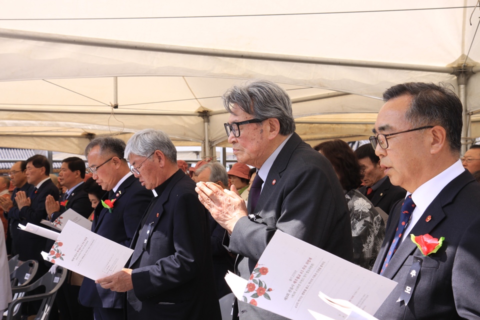 4.3�߸� �����翡�� ����� �λ��� ���� �λ���� �����ߴ�.