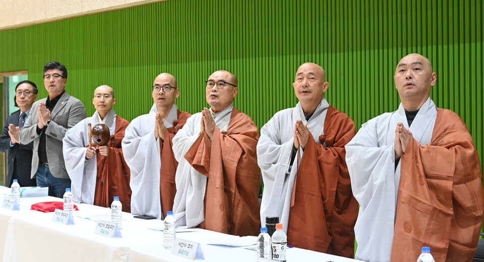 �̳� ��翡 ������ ������� ���.