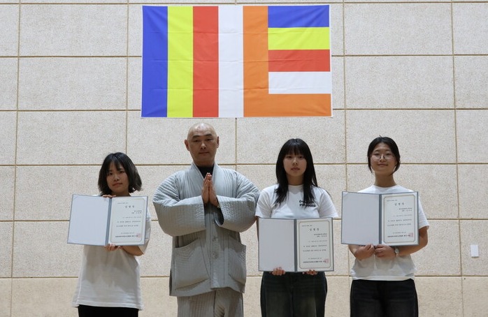 ��ȸ�� ���Ͻ����� ���� �����Ķ��Ÿ�� �̲�� ȸ�� ����� �л�(���� ����)�� �����&nbsp; �ӿ��� �л����� �������� ��� �ִ�.