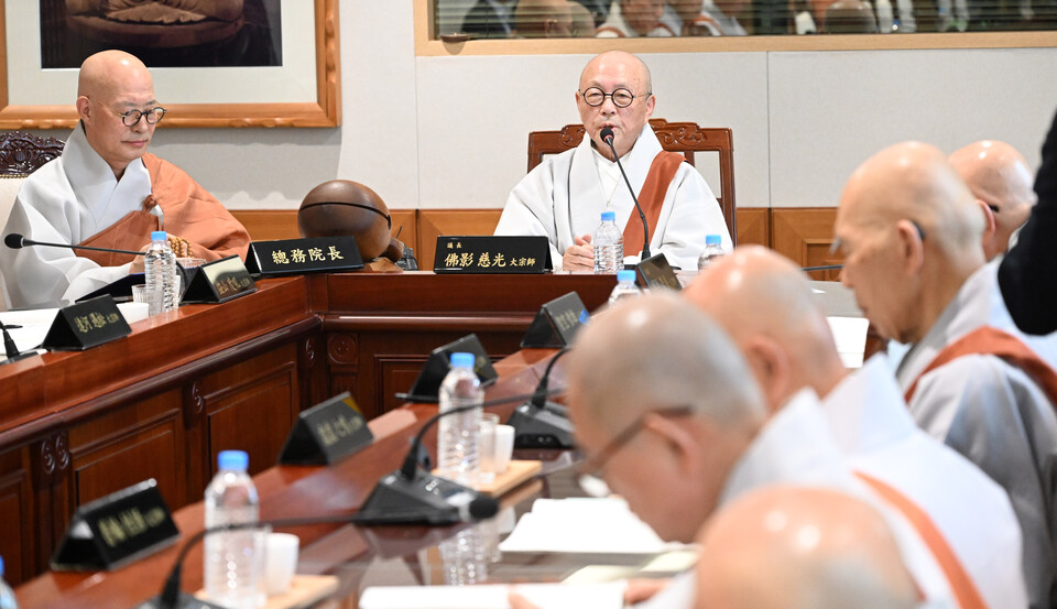 ����ȸ�� ���� �ڱ������� ��ȸ�縦 ���ϰ� �ִ�.&nbsp;