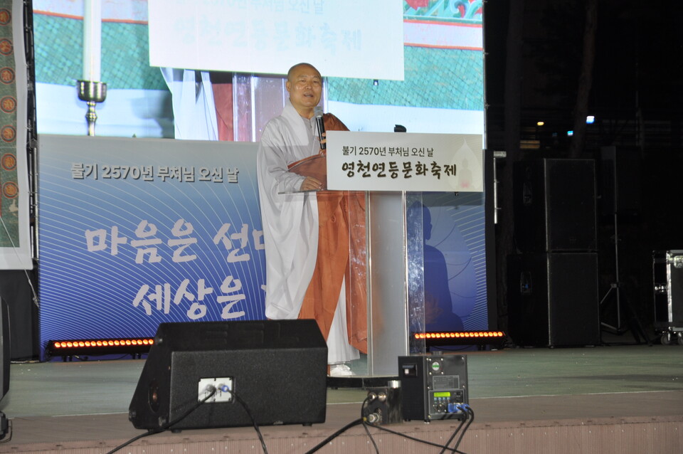 ��10�������� ���ػ� ���� ���ν����� ����縦 �뵶�� ���ػ� �ѹ����� ��������.