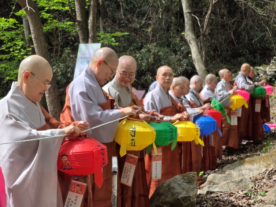 ���Ե��� ������ �ӱ����� �־������ ������&nbsp; �ø��� ����� ȯ��Ӵ�.