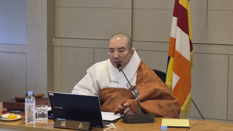 ������ �̻��� ���������� �λ縻.