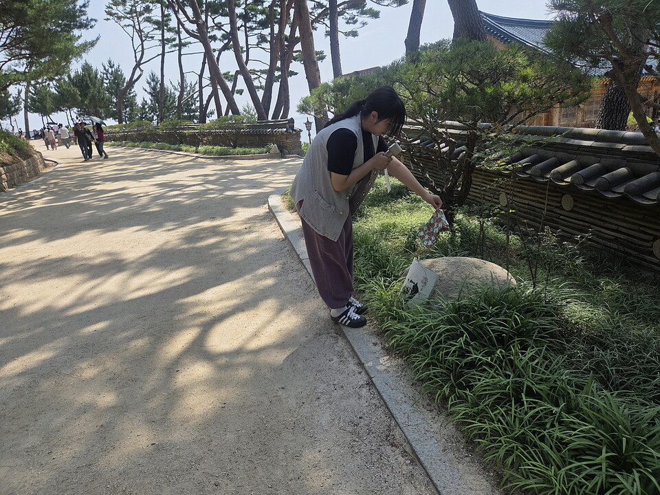 �л����� ����� ���� ������&nbsp;�ŴҸ� �����⸦ �ݴ� ���÷α�(Plogging)���� ��õ�� �ǹ̸� ���ߴ�.