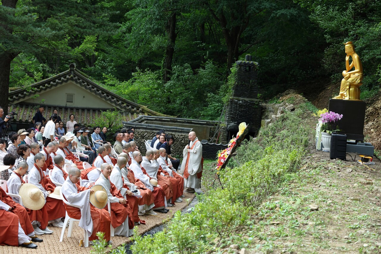 동학사는 7월14일 명상의 숲을 개원했다.