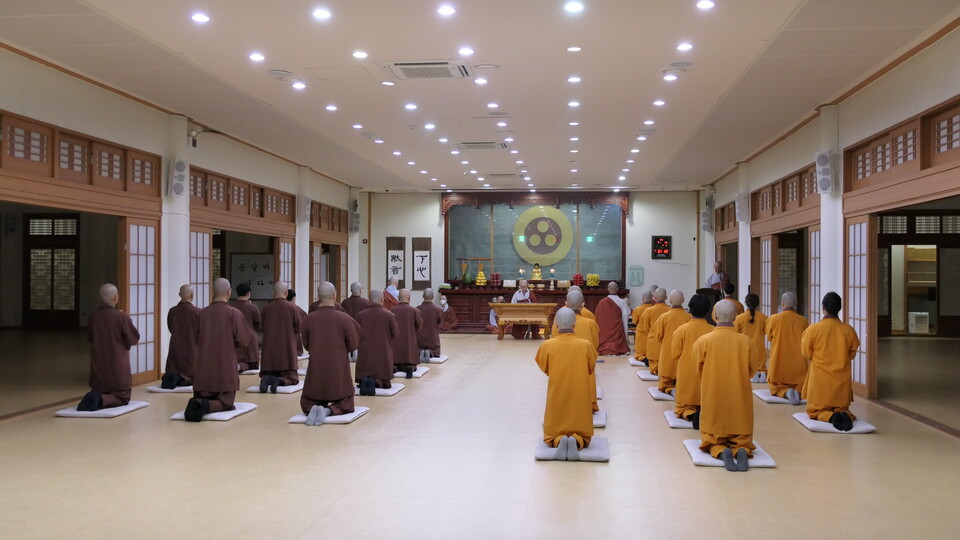 조계종 제4교구본사 월정사는 7월13일 제71기 출가학교 입재식을 열고 3주간의 본격적인 수행 여정에 돌입했다.
